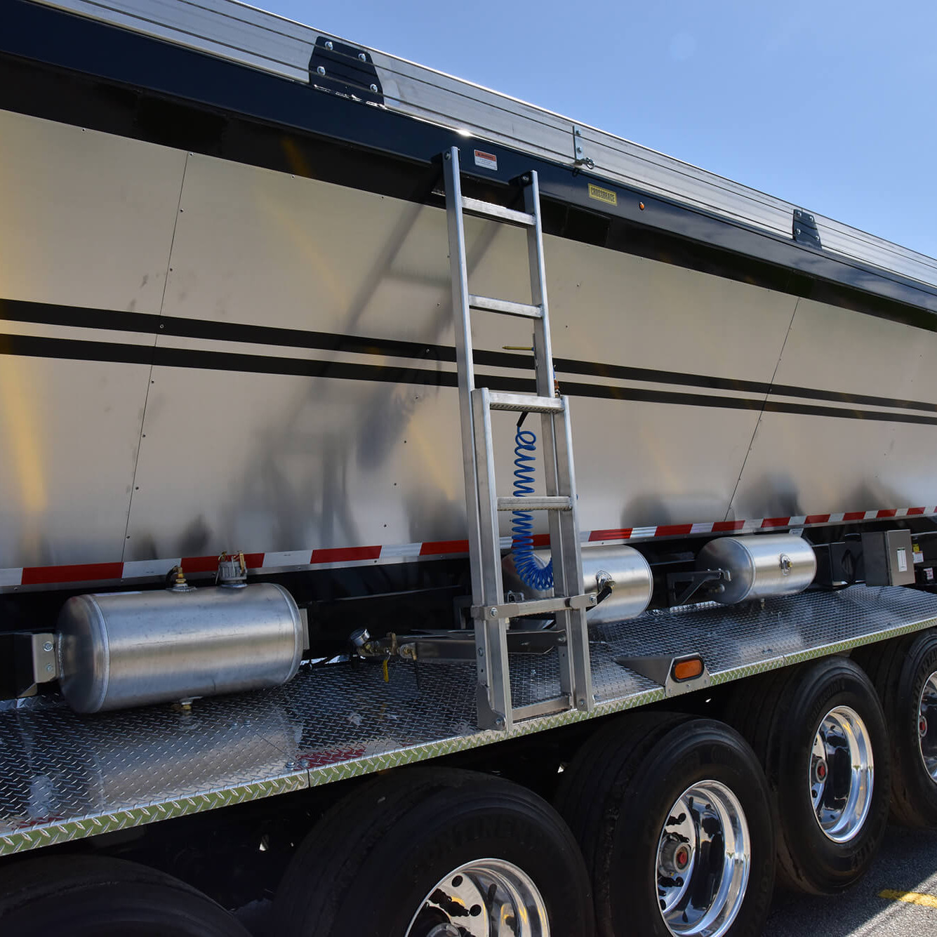 458LBC-S 8 Axle Live Bottom Trailers – GINCOR 458LBC-S 8 Axle Live Bottom Trailers – GINCOR